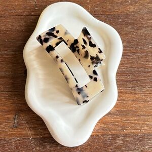 Black White Tortoise Marble Hair Claw Clip Minimalist Clean Girl Old Money 4”